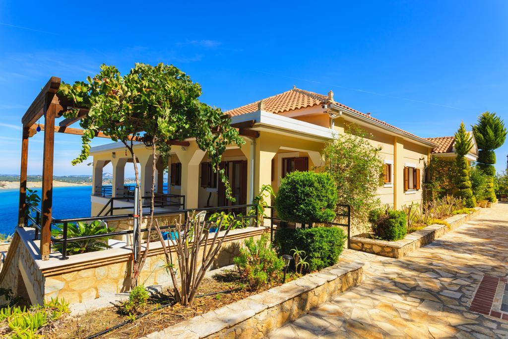 קרי Villa Akros And Suites מראה חיצוני תמונה