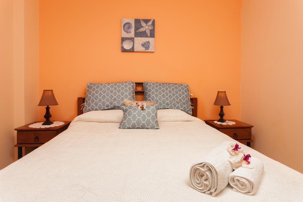 קרי Villa Akros And Suites מראה חיצוני תמונה